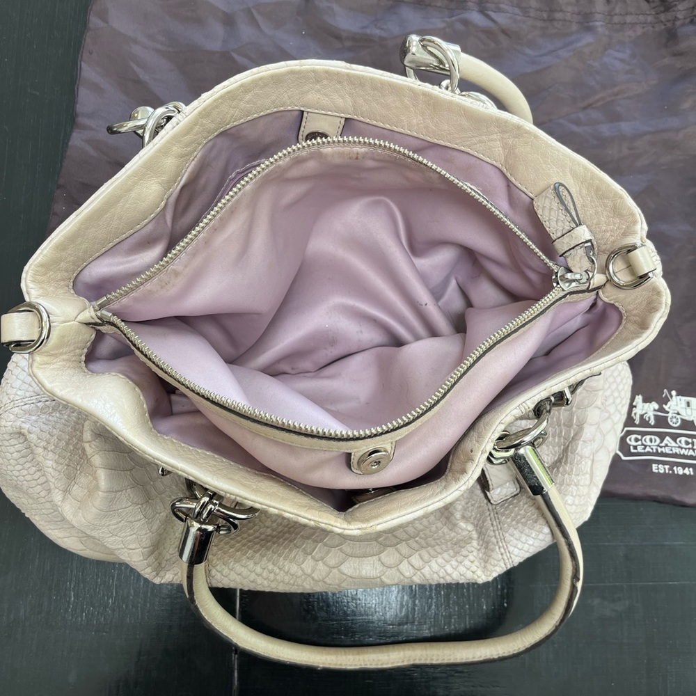 ✨Rare Find✨ Vintage Authentic Limited Edition Coach Embossed Python Lilac Bag - Picture 11 of 11